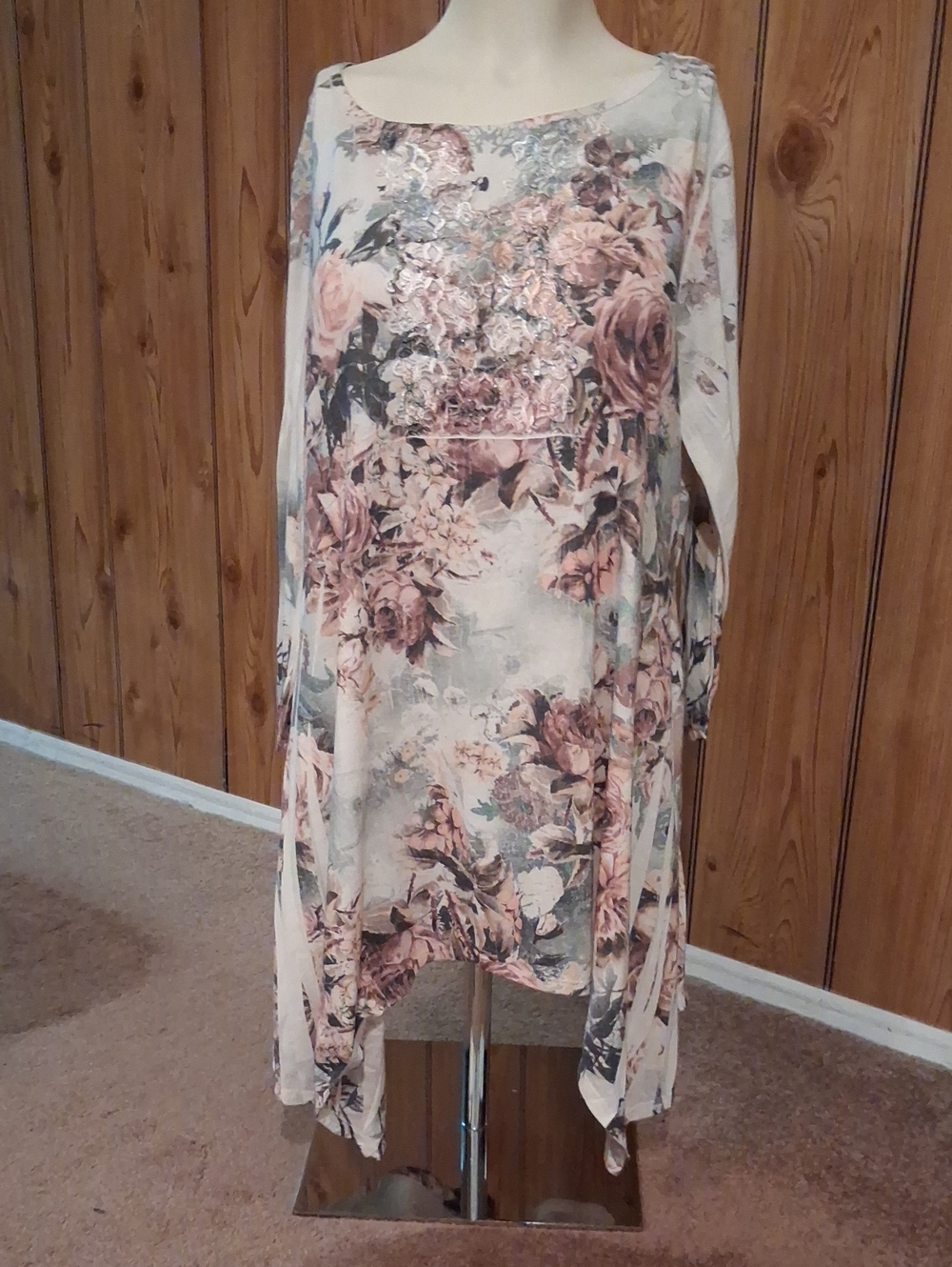 Bohemian Floral Scoop-Neck Blouse in Blush & Cream